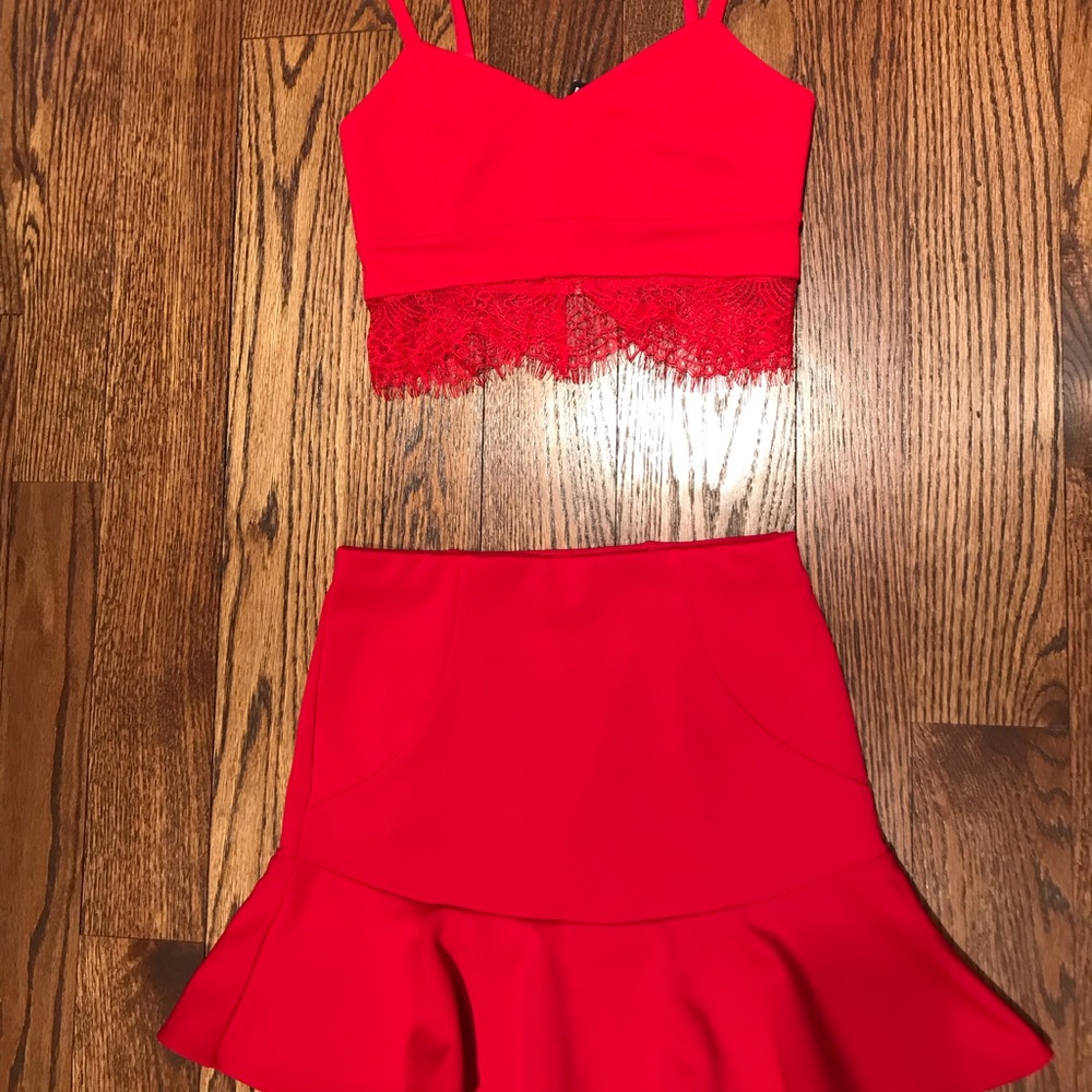 Express 2 Piece Outfit. Crop top & skirt. XS NWT